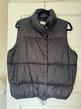 Z Supply Black Puffer Vest